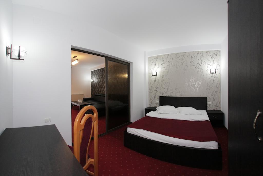 Hotel Rebis Brăila Camera foto