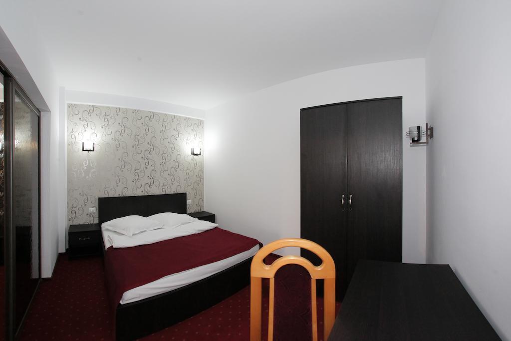 Hotel Rebis Brăila Esterno foto